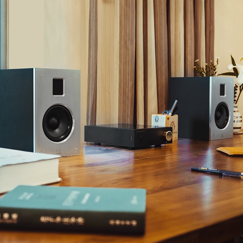 山靈&nbsp;氣動式高音無源音箱&nbsp;JET1，10月27日全網開售，零售價2798元。EA5+JET1&nbsp;HiFi音響套裝價7998元，均享受6期免息分期